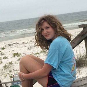 Meet your Posher, Claire